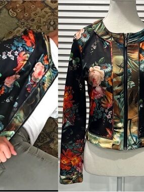 Carmin USA Beautiful Blk & White W/Multi Color Florals Scuba Jacket In Zip Front